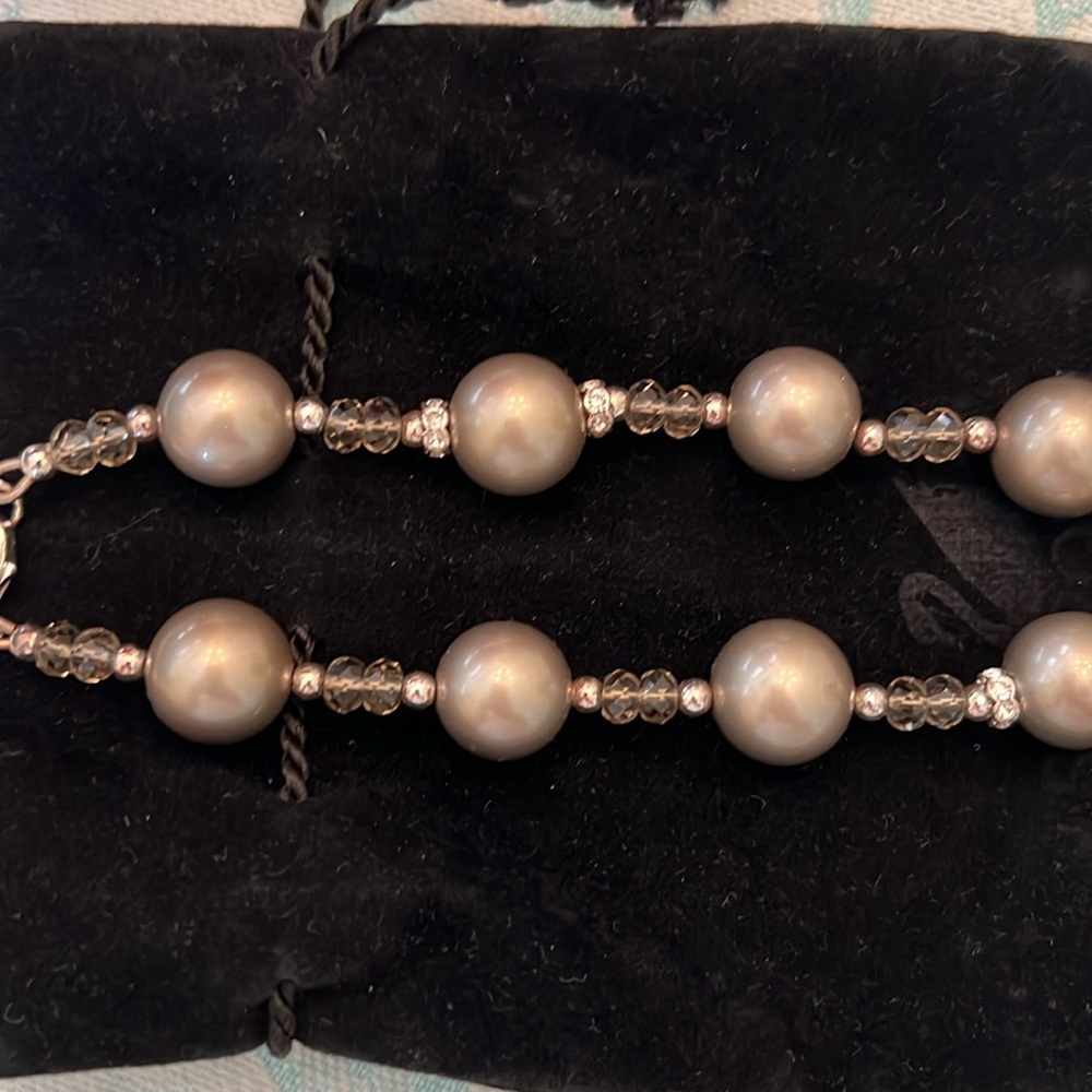 Carolee Grey Pearl Necklace w Swarovski Pouch - Picture 3 of 14